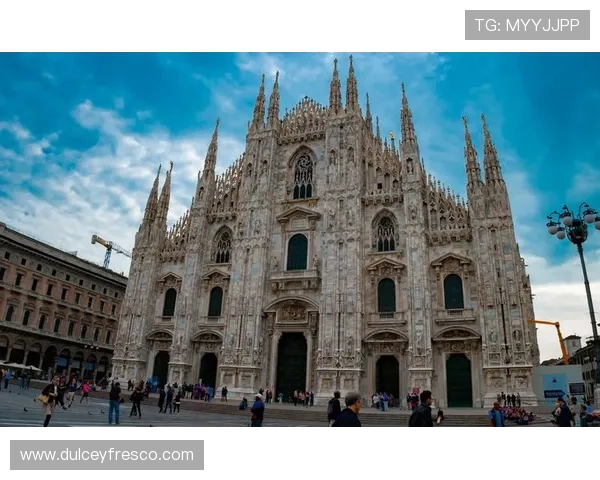 米兰真人版:还原米兰经典景点与城市风貌的真实体验 米兰真人版:还原米兰经典景点与城市风貌的真实体验